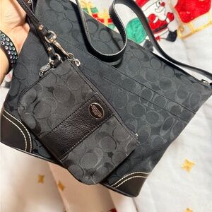 Black Coach Hobo Tote Bag With Wristlet
